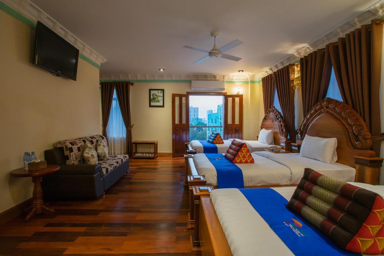 Okay Palace Hotel Phnom Penh Esterno foto
