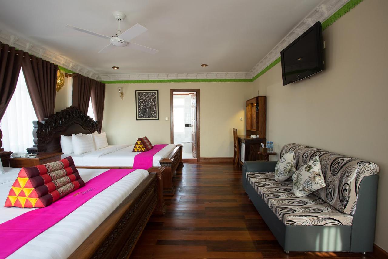 Okay Palace Hotel Phnom Penh Esterno foto