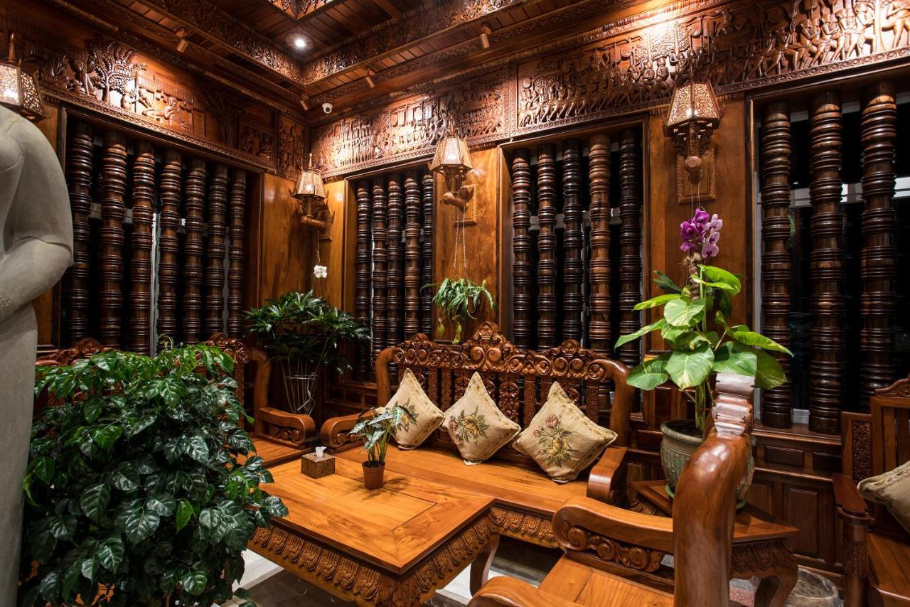 Okay Palace Hotel Phnom Penh Esterno foto