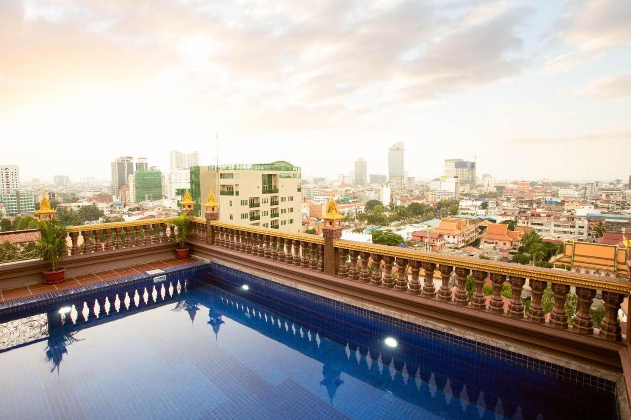 Okay Palace Hotel Phnom Penh Esterno foto