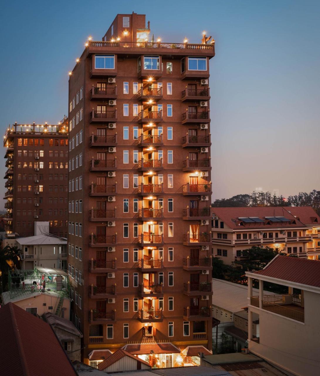 Okay Palace Hotel Phnom Penh Esterno foto